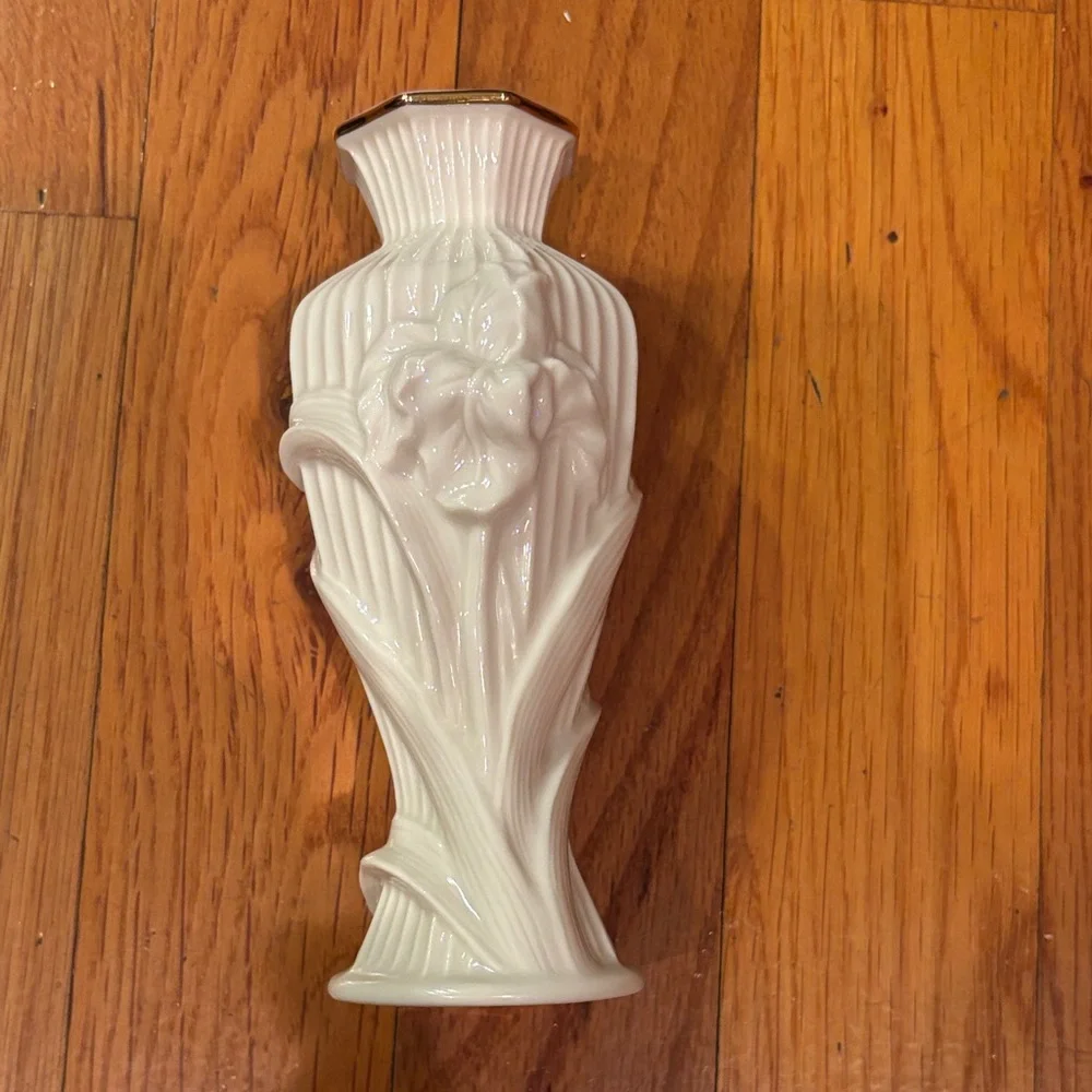 Lenox Cream Vase with Iris Relief and Gold Trim